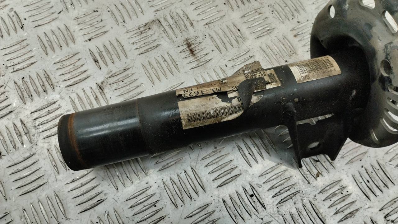 Амортизатор передний