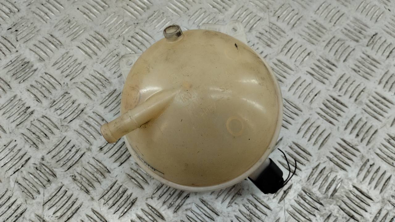 Бачок расширительный