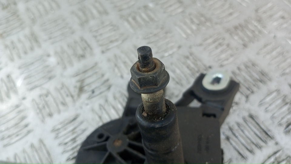 Моторчик стеклоочистителя задний