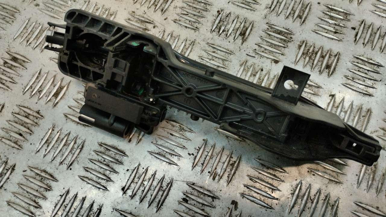 Ручка двери передней наружная левая