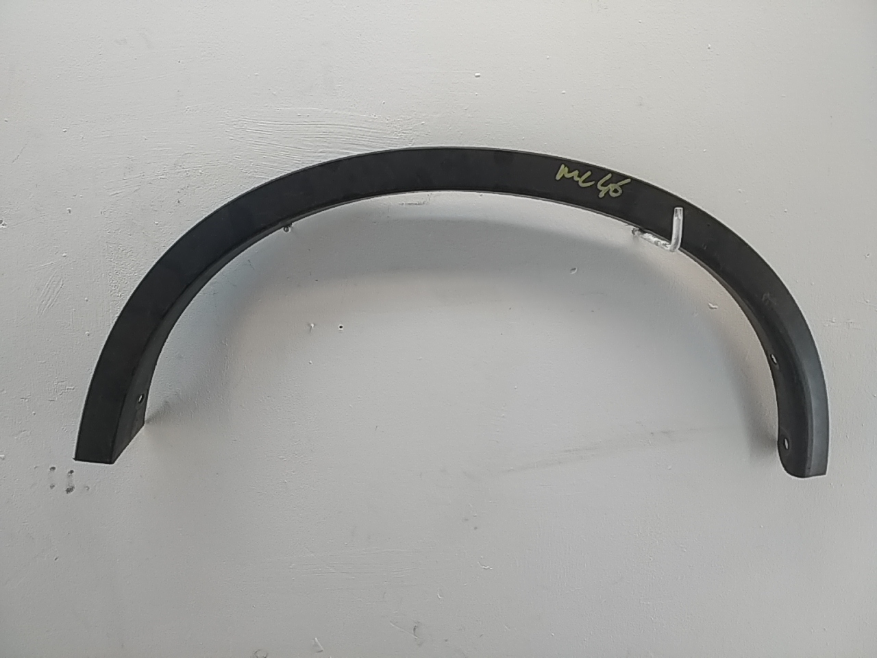 Накладка заднего крыла левого