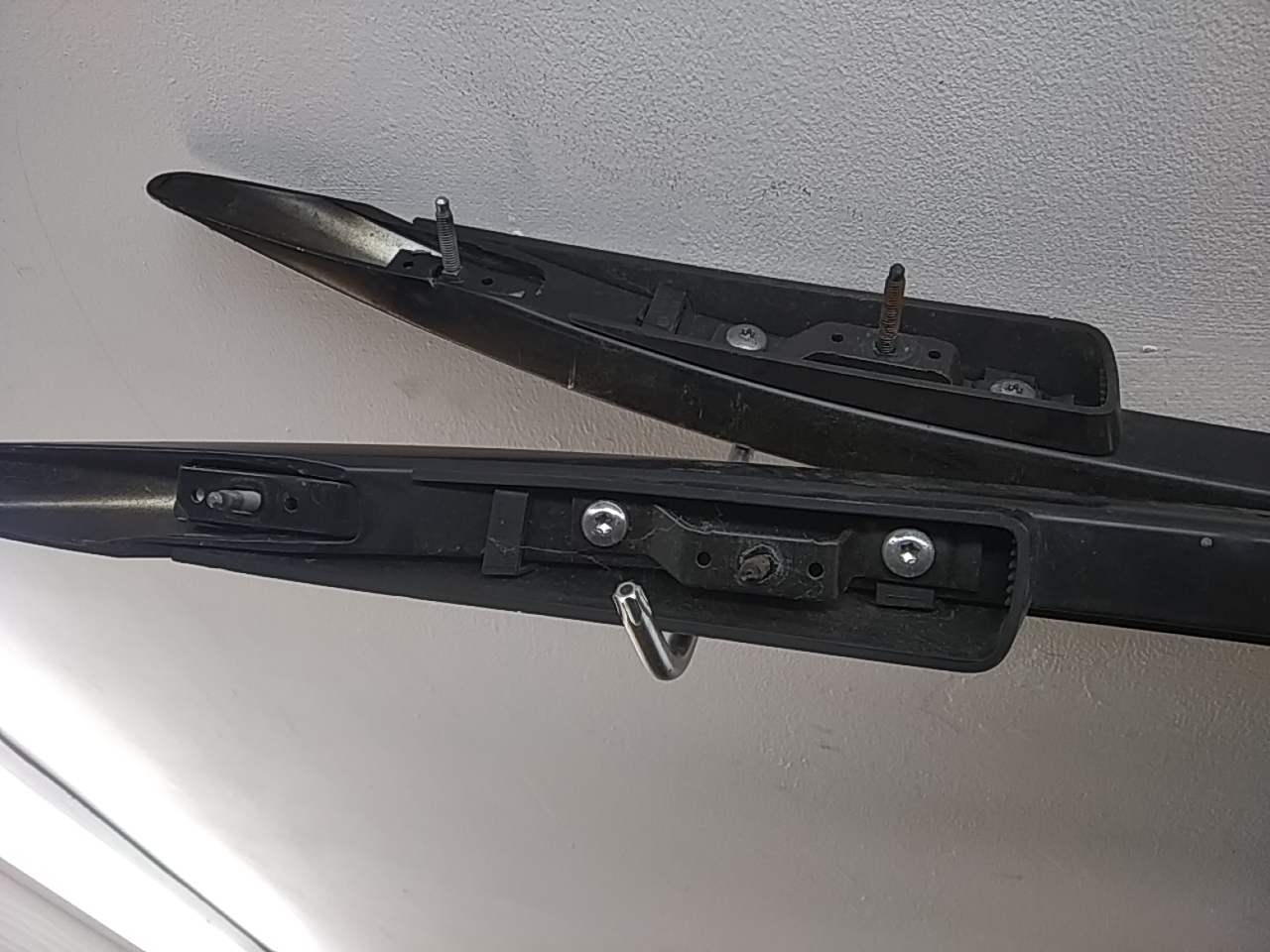 Рейлинги (релинг) к-кт (планки на крышу)