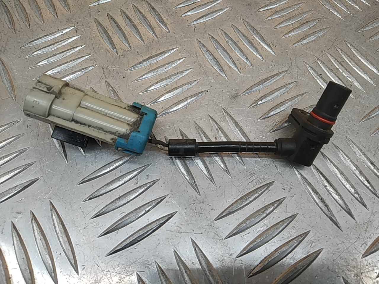 Датчик ABS передний правый