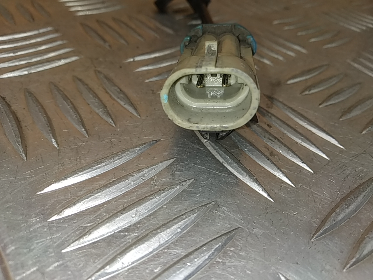 Датчик ABS передний правый