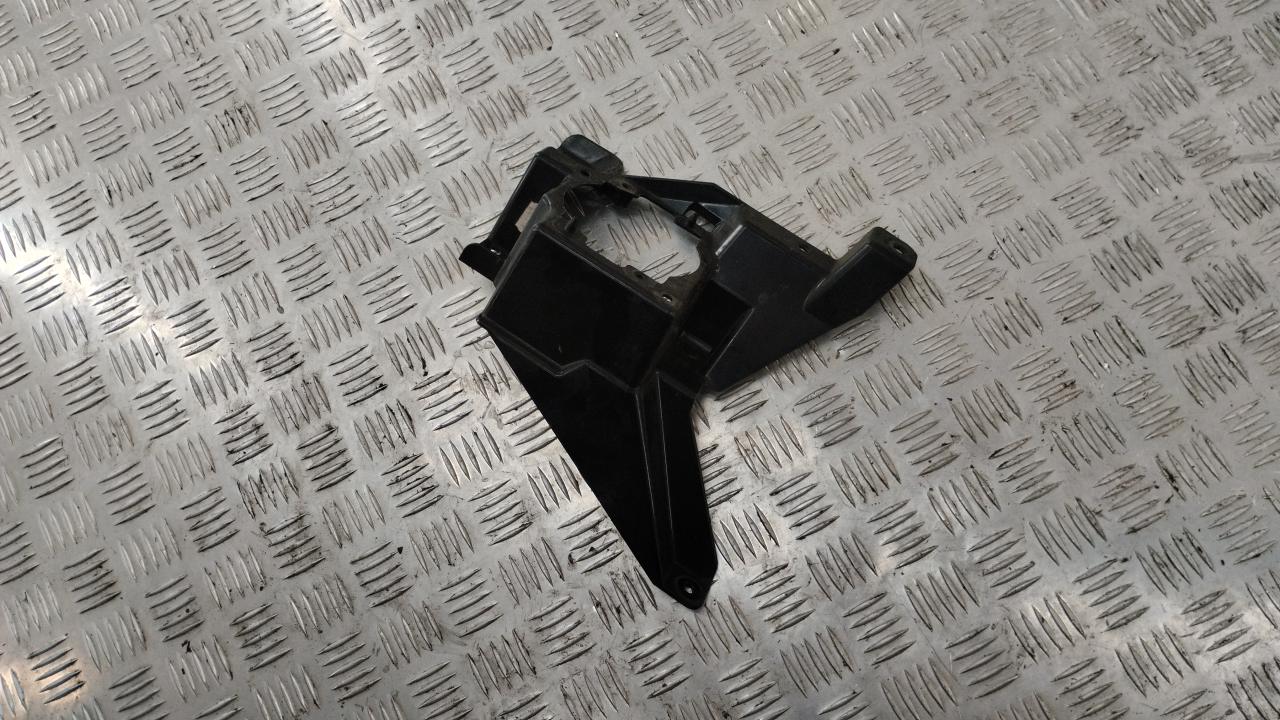 Кронштейн фары противотуманной правой