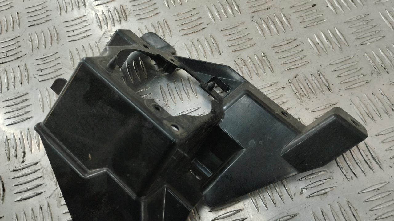 Кронштейн фары противотуманной правой