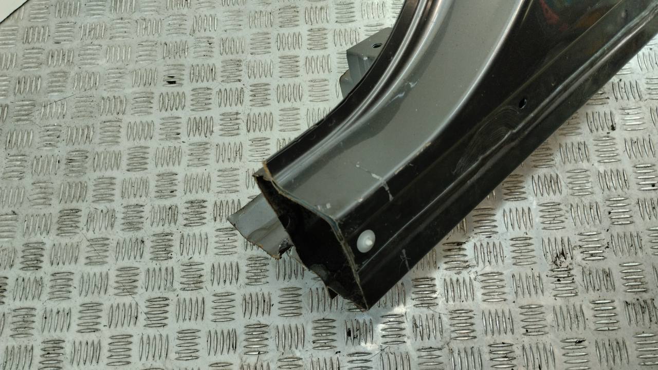 Порог со стойкой левый