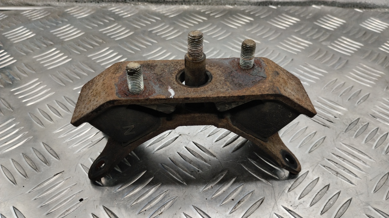 Опора КПП задняя