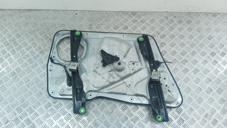 Стеклоподъемник электр. передний правый