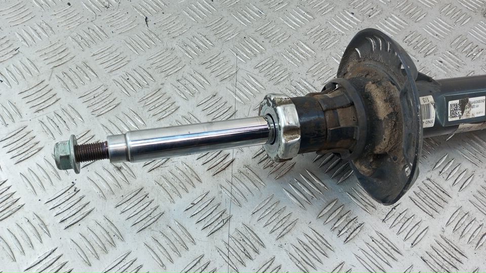 Амортизатор передний