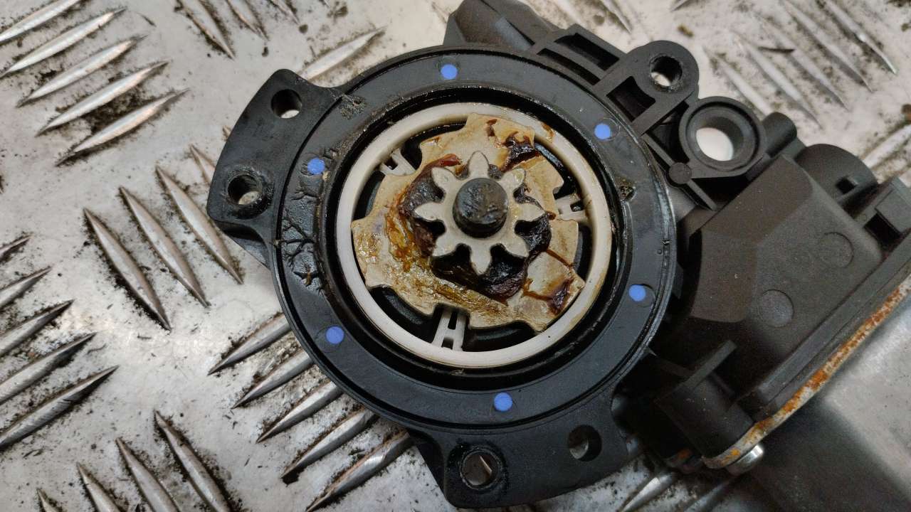 Моторчик стеклоподъемника