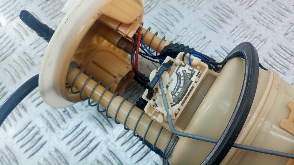 Насос топливный электрический