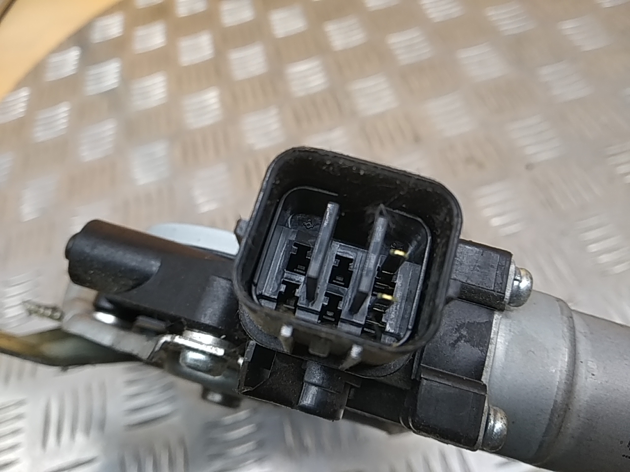 Стеклоподъемник электр. передний правый