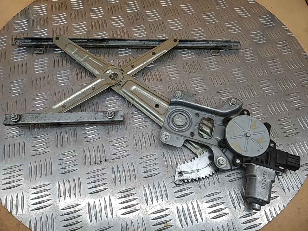 Стеклоподъемник электр. передний правый