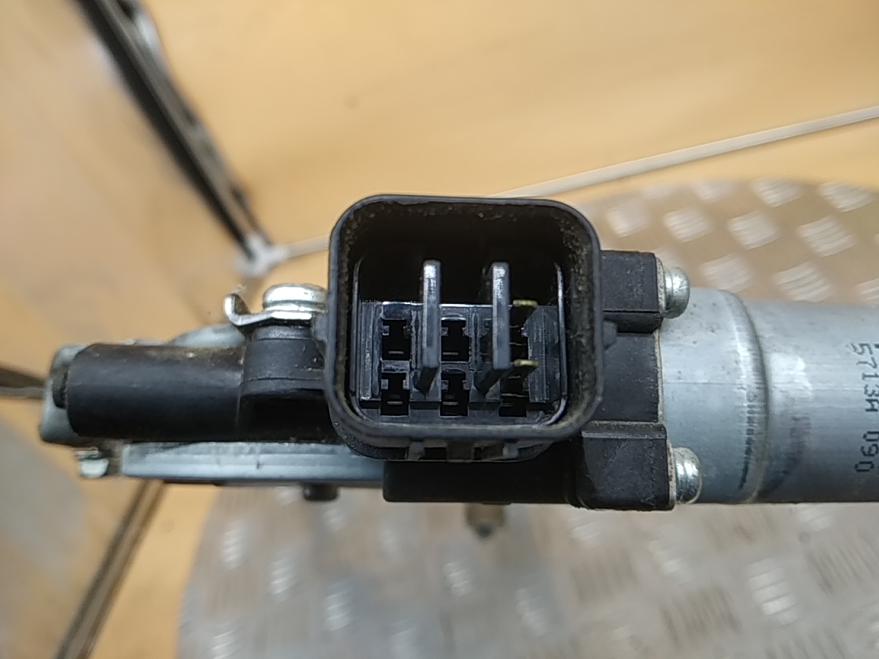 Стеклоподъемник электр. передний правый