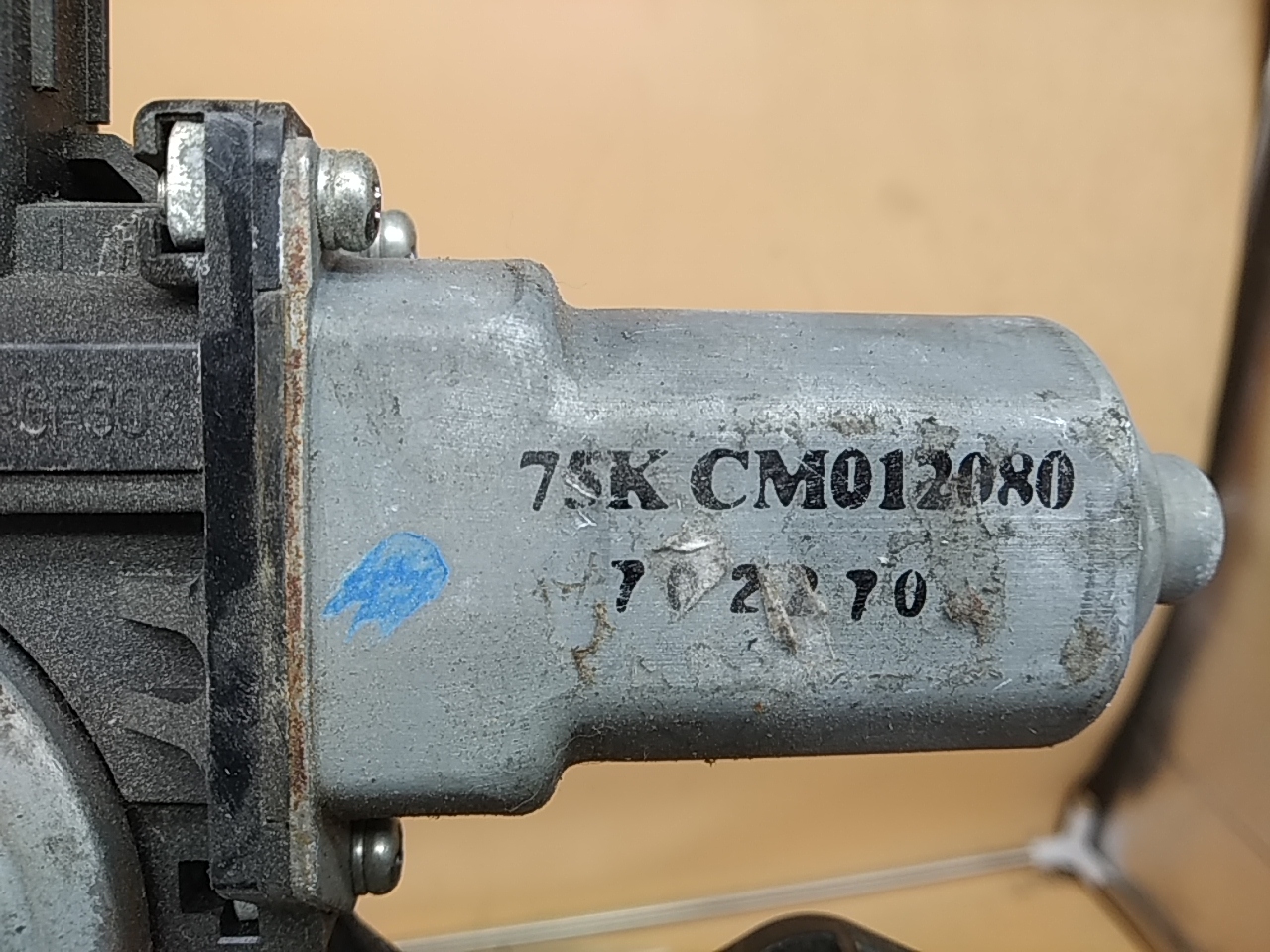 Стеклоподъемник электр. задний левый