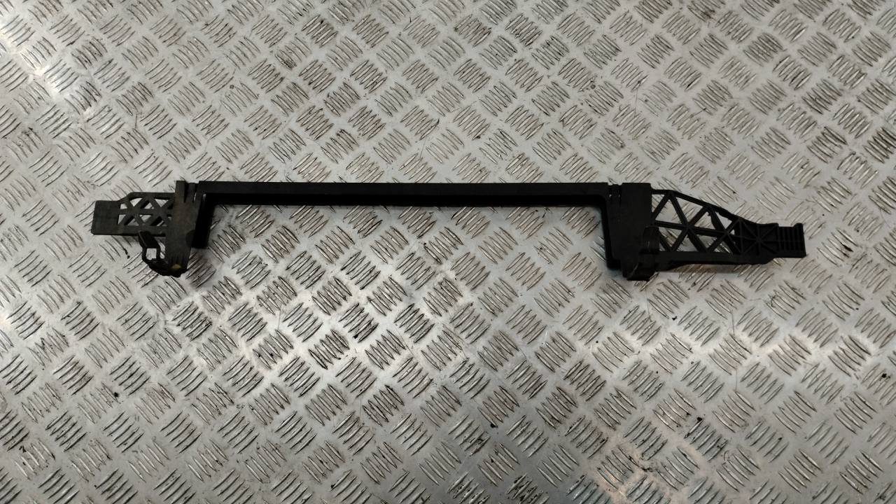 Кронштейн радиатора