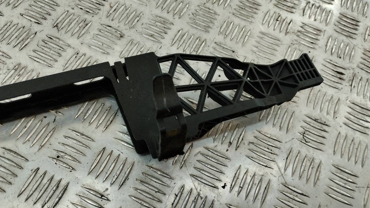 Кронштейн радиатора