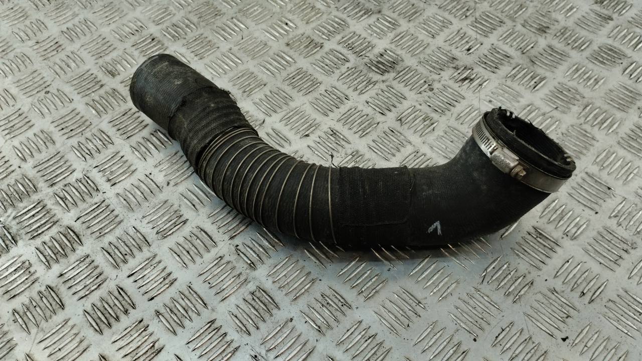 Патрубок интеркулера