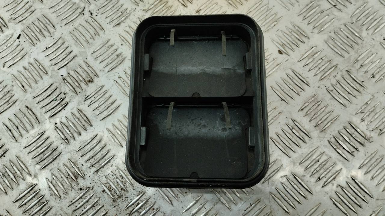 Решетка вентиляционная