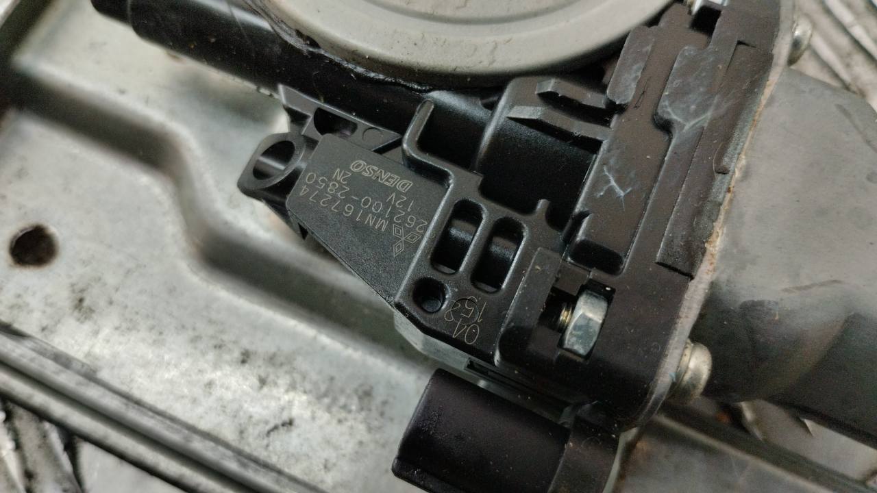 Стеклоподъемник электр. передний правый