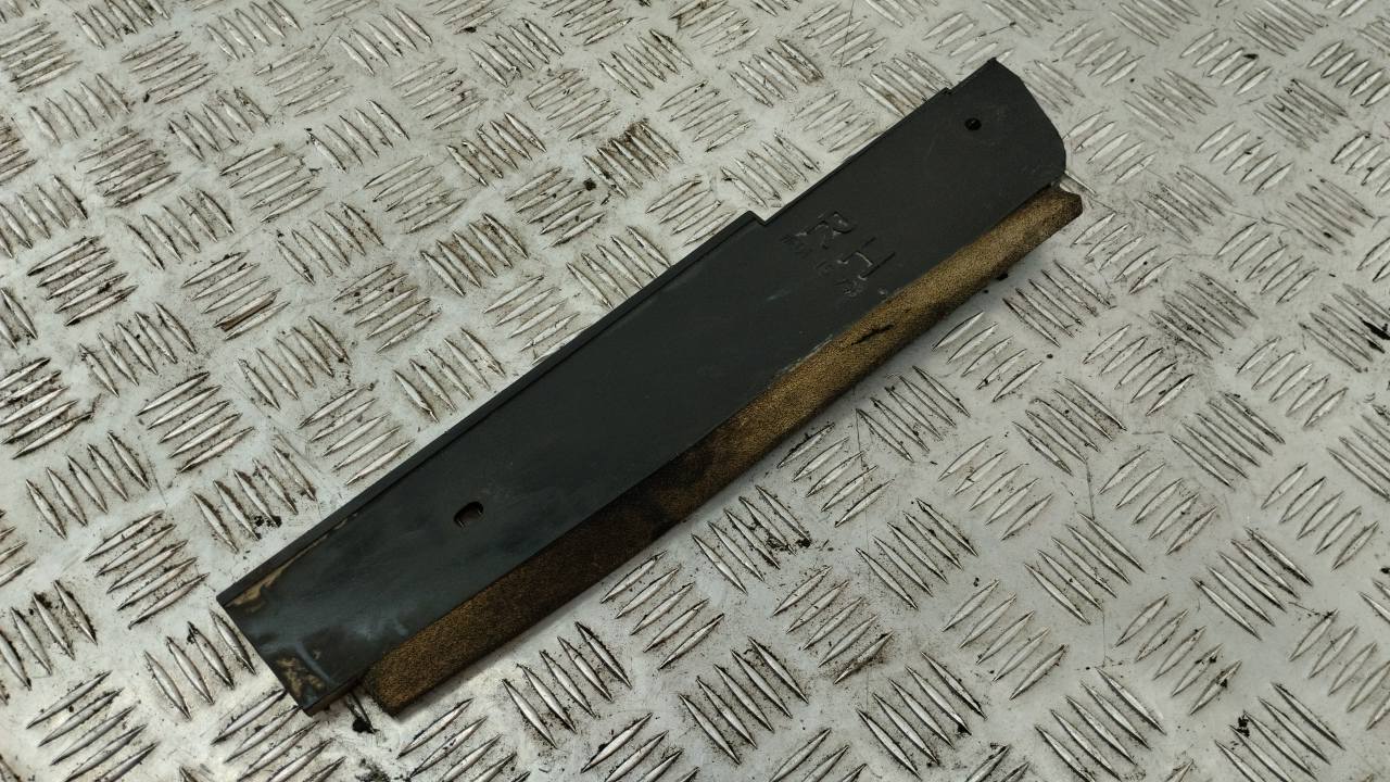 Воздуховод радиатора правый