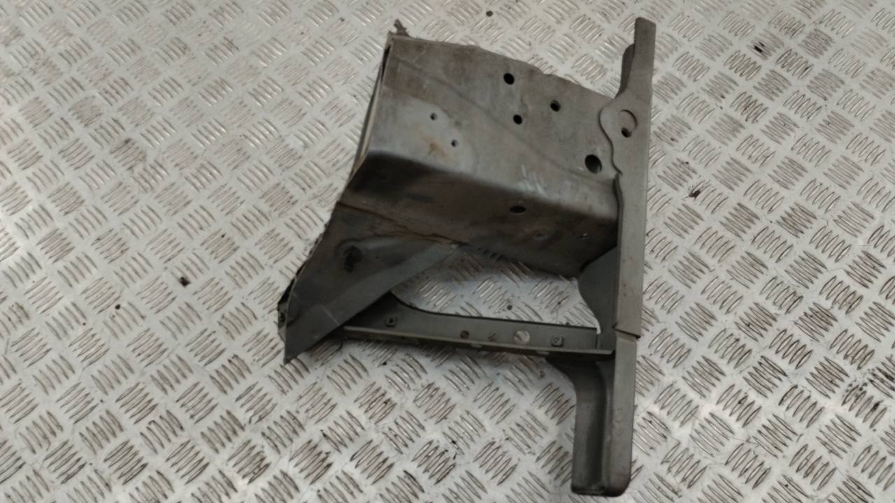 Лонжерон передний правый