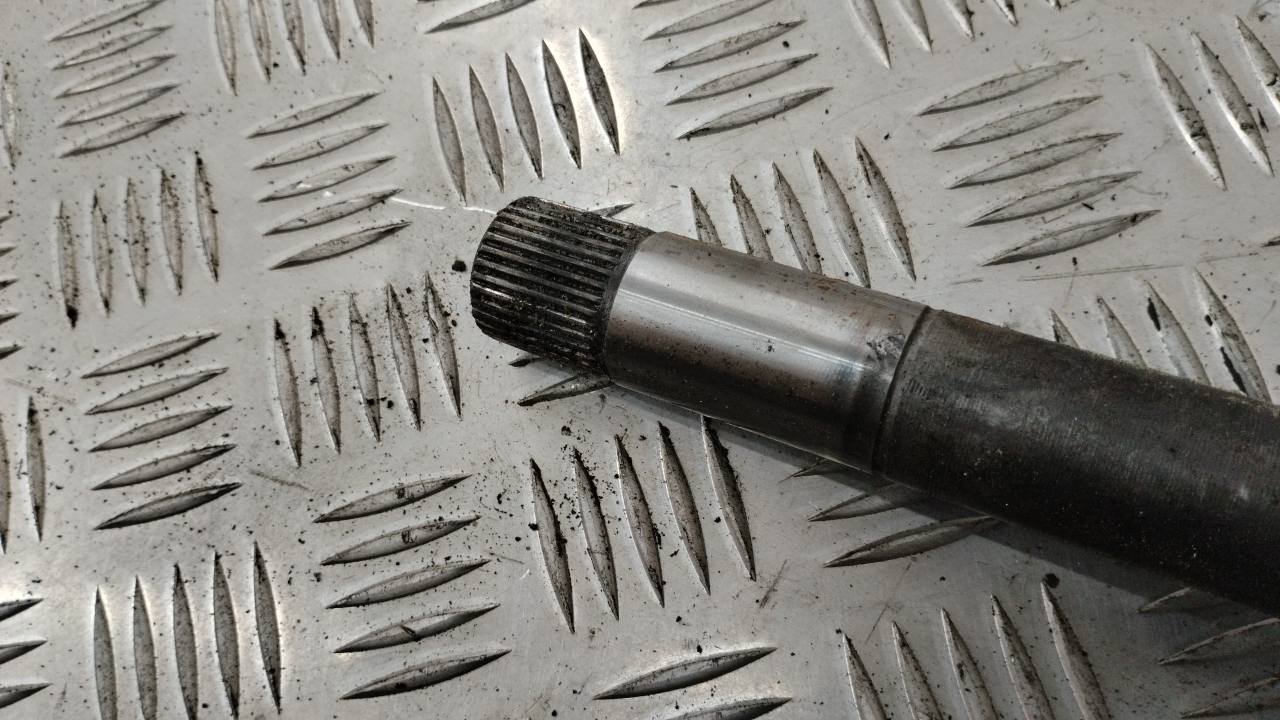 Полуось передняя правая