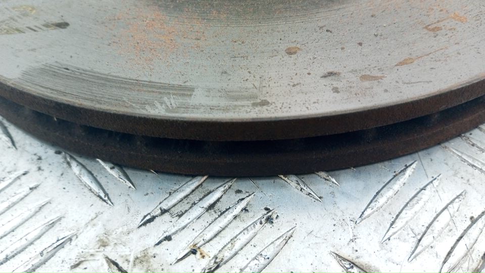 Диск тормозной передний вентилируемый