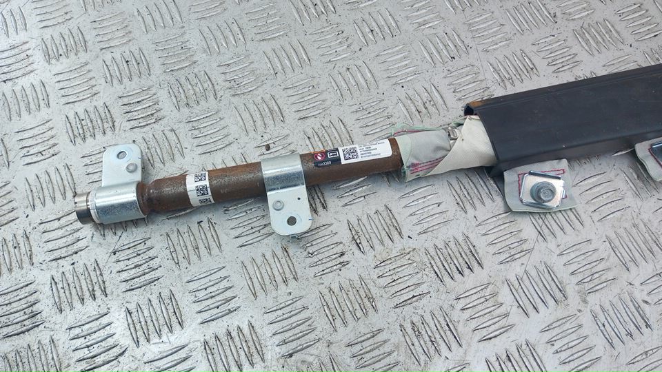 Подушка безопасности боковая (шторка)