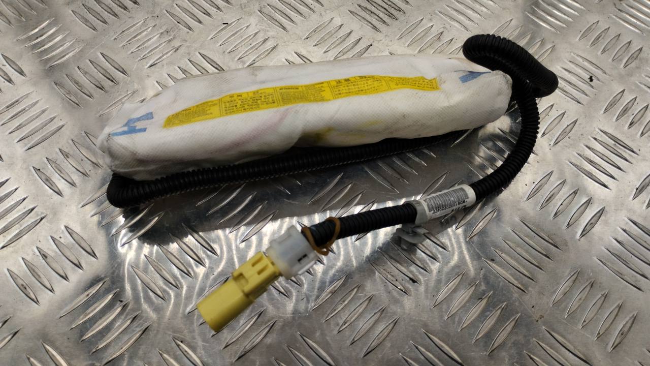 Подушка безопасности боковая (в сиденье)