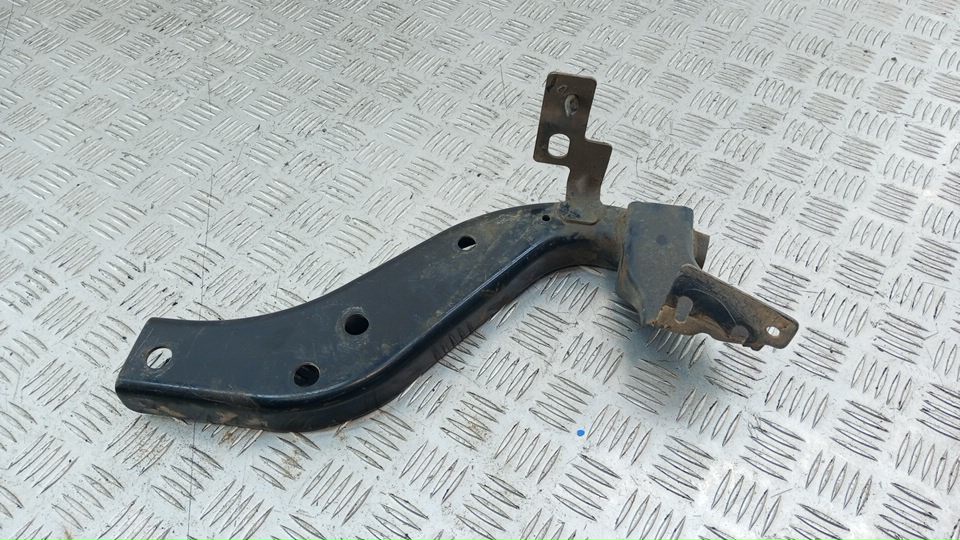 Кронштейн усилителя заднего бампера левый