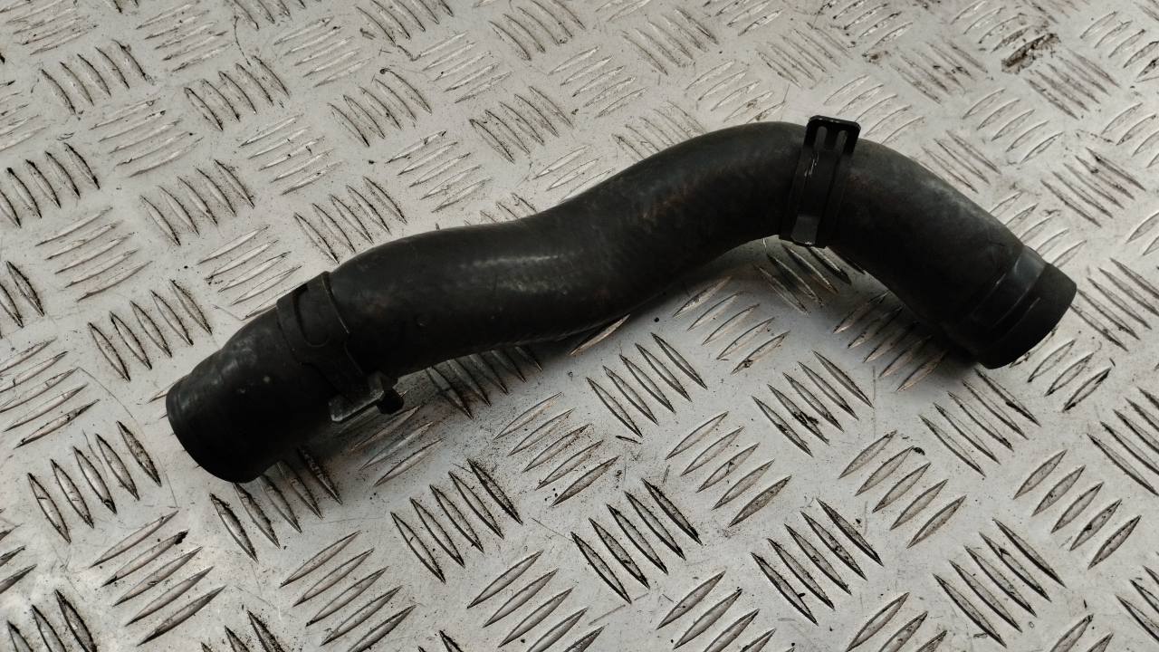 Патрубок радиатора