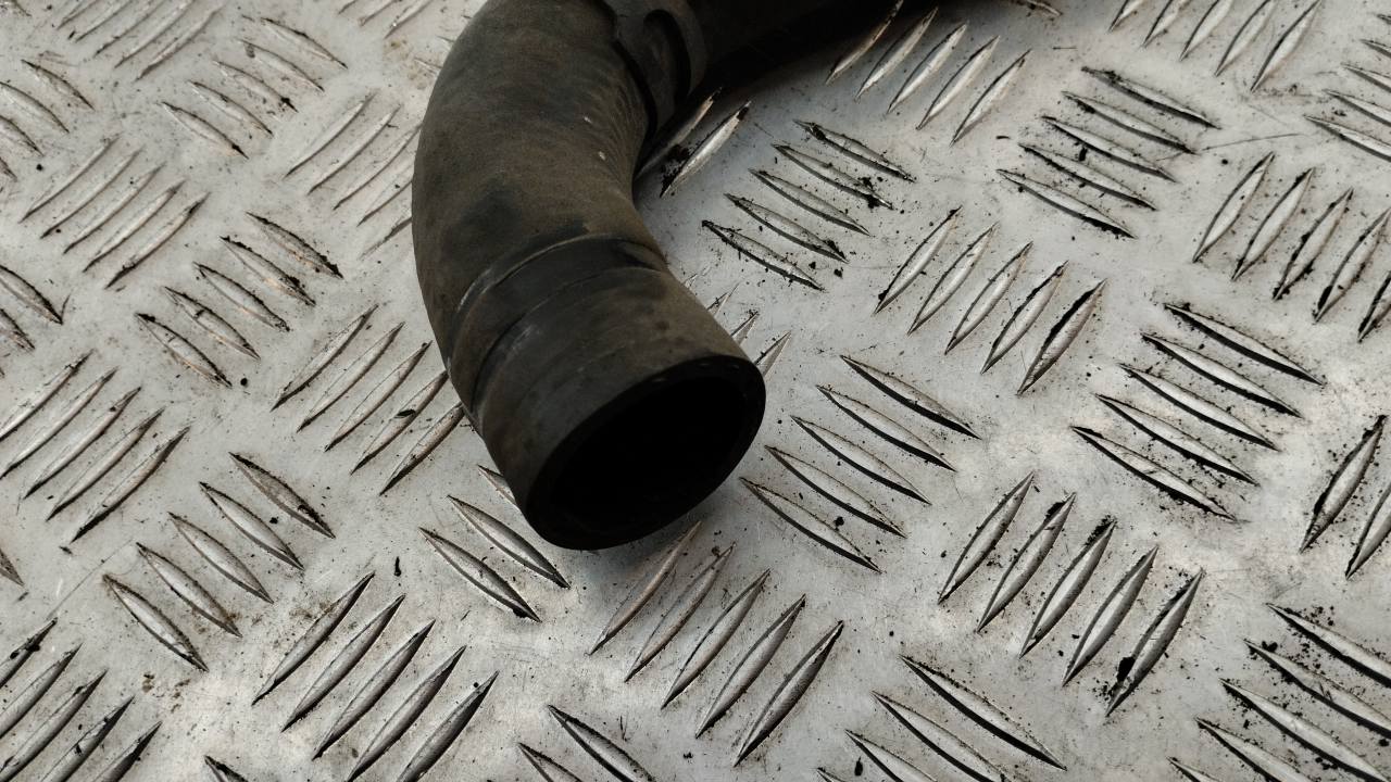 Патрубок радиатора