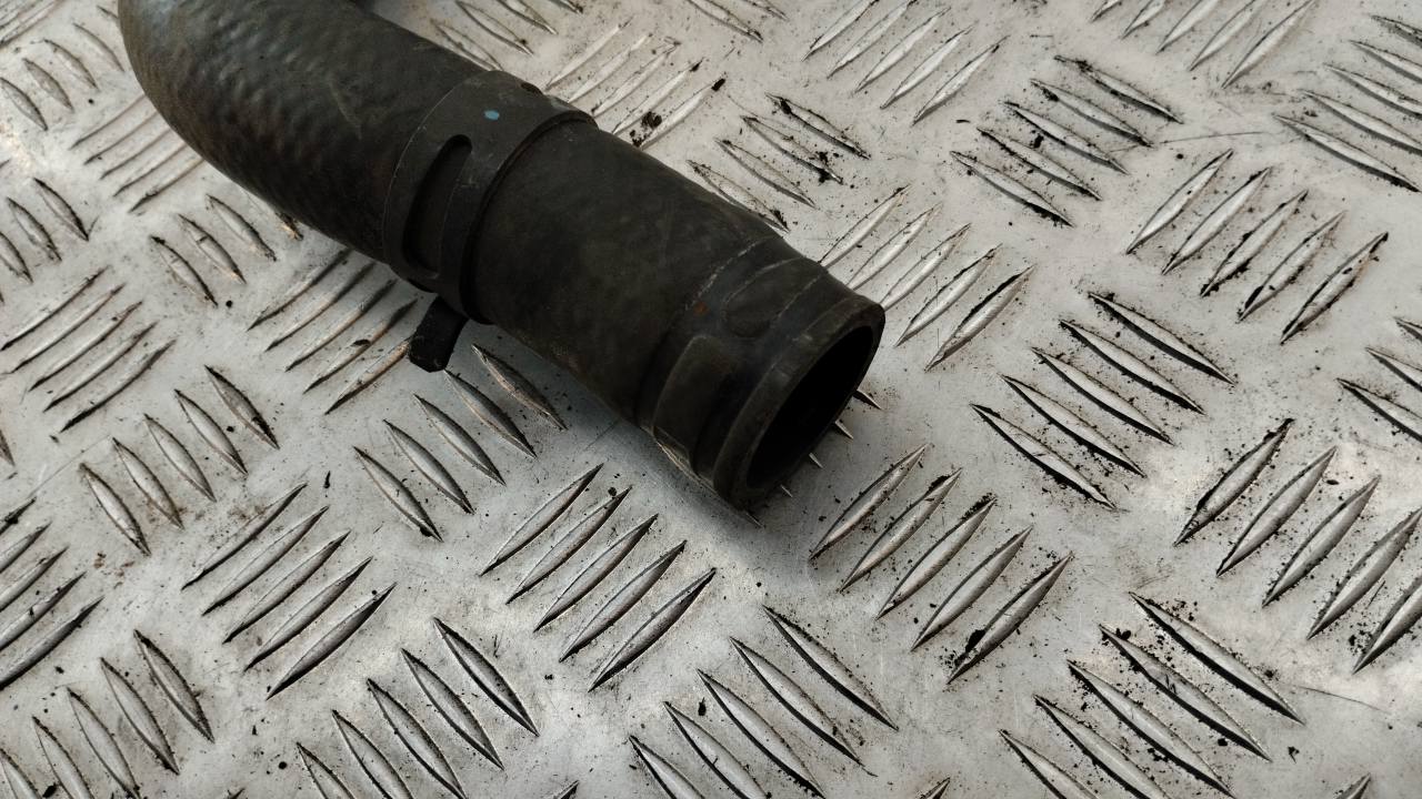 Патрубок радиатора