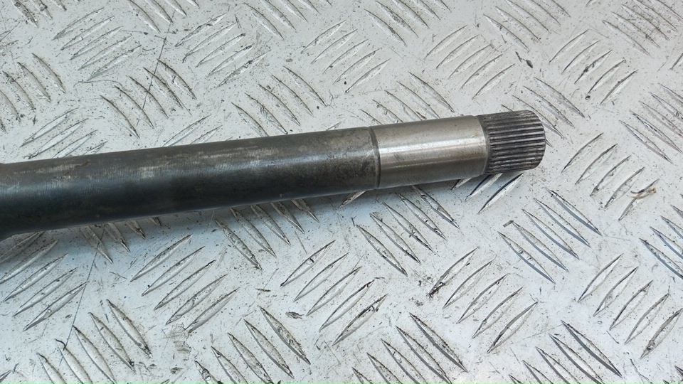 Полуось передняя правая