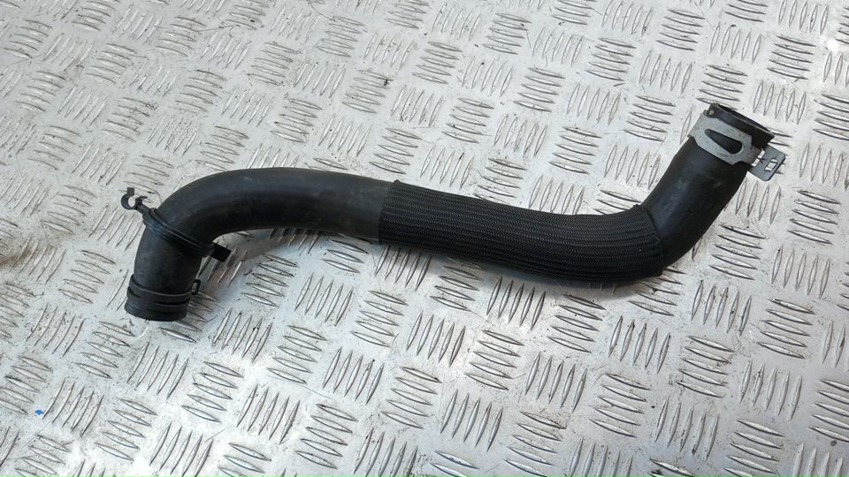 Патрубок радиатора