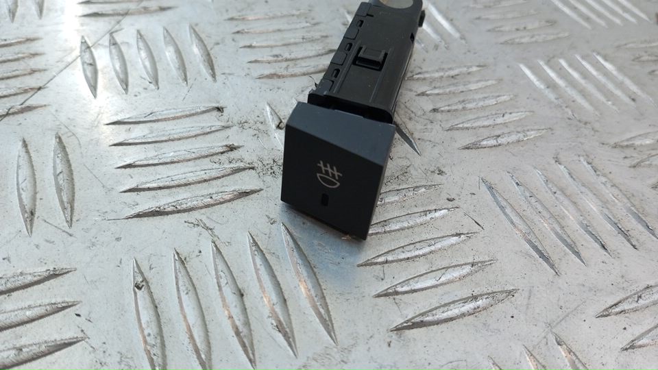 Кнопка света противотуманных фар