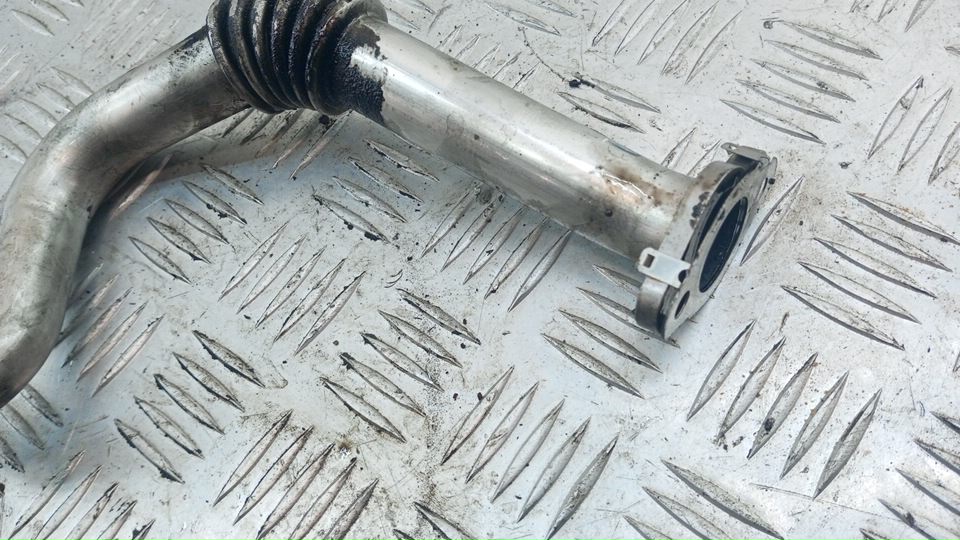Трубка картерных газов