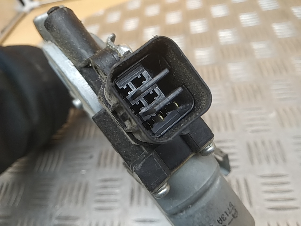 Стеклоподъемник электр. передний правый