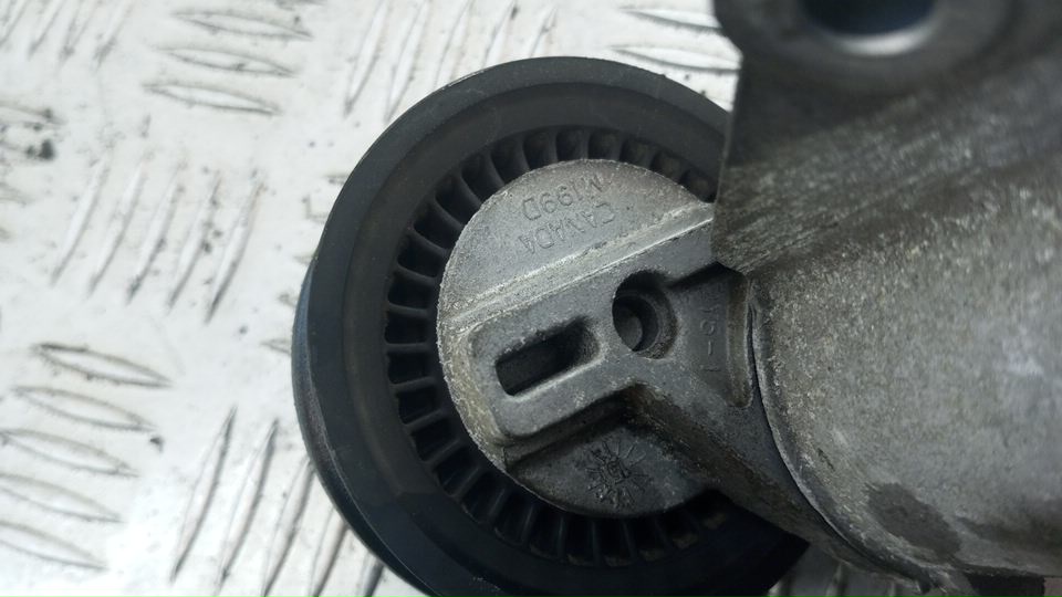 Натяжитель ремня