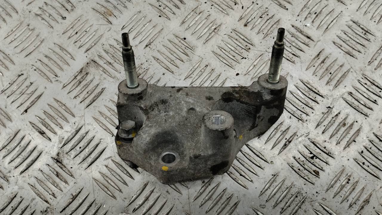 Кронштейн КПП