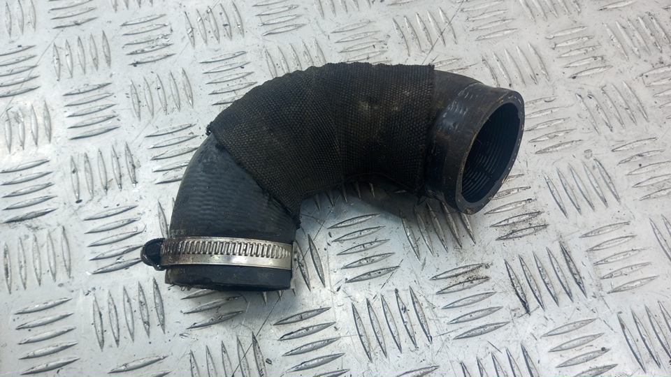 Патрубок интеркулера