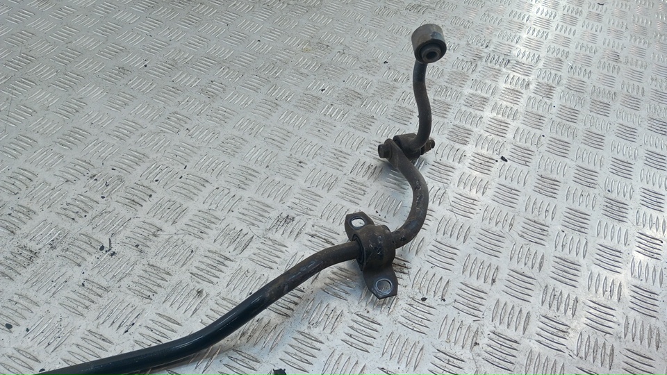 Стабилизатор задний