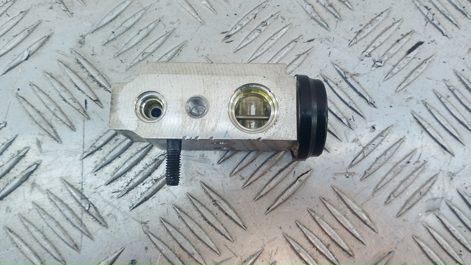 Клапан кондиционера