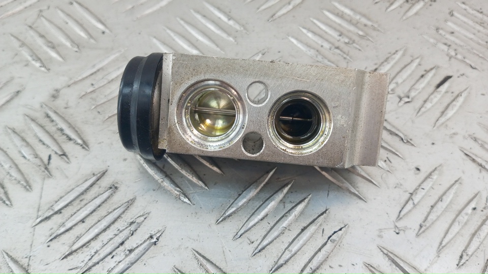 Клапан кондиционера