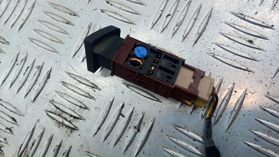 Кнопка блокировки дифференциала