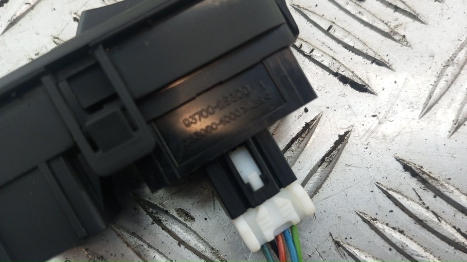 Кнопка освещения панели приборов