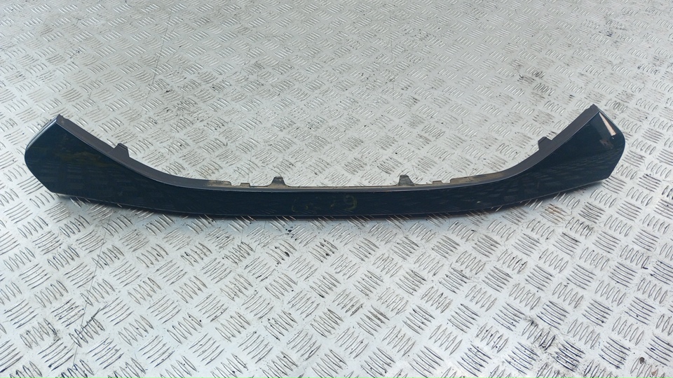 Накладка переднего бампера