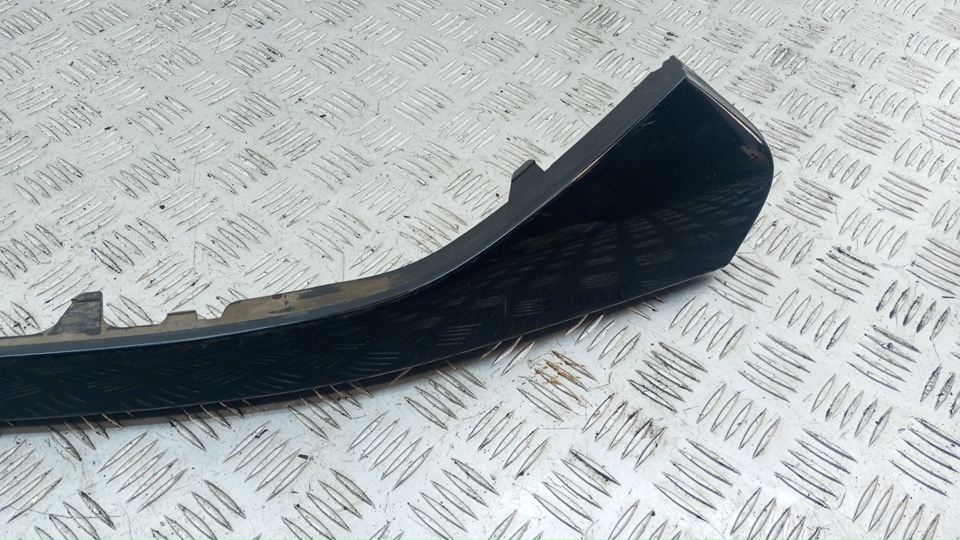 Накладка переднего бампера